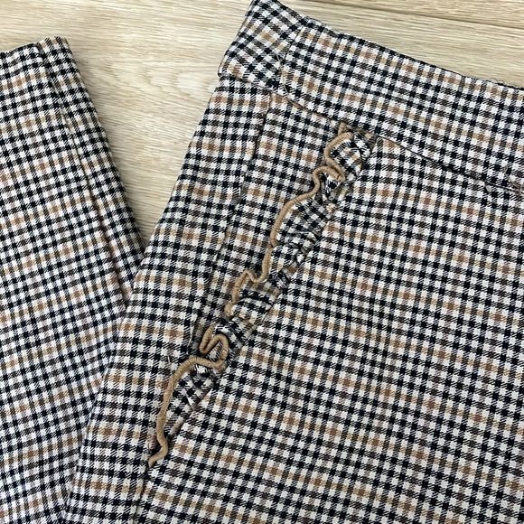 Zara Basics Houndstooth Pattern Pants With Ruffle Pocket Trim - Picture 2 of 5